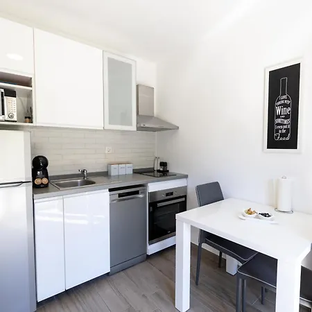 With A Parking Space Hvar - 22023 赫瓦尔