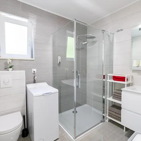 With A Parking Space Hvar - 22023