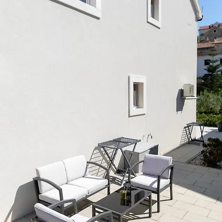 With A Parking Space Hvar - 22023 公寓