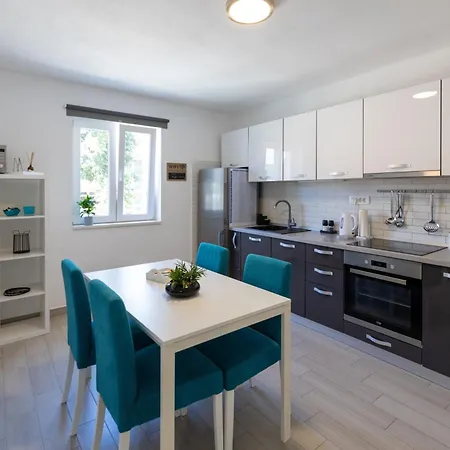 With A Parking Space Hvar - 22023 Hvar Town