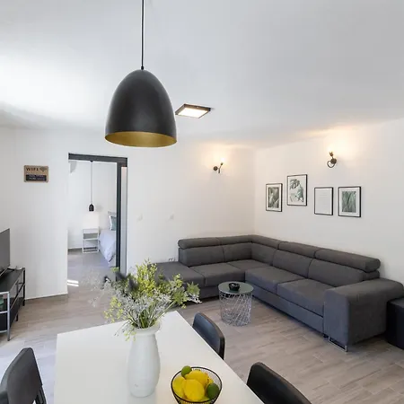 With A Parking Space Hvar - 22023 *