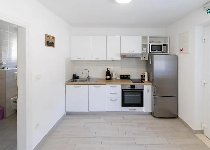 Apartament With A Parking Space Hvar - 22023